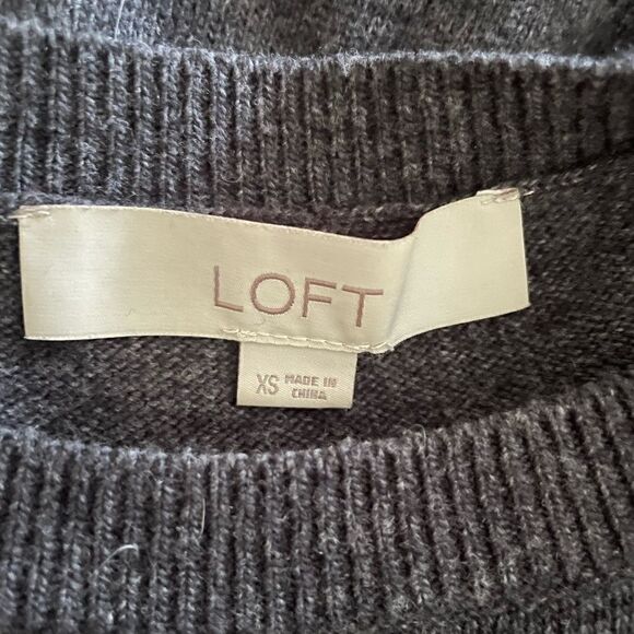 Women’s Loft Sweater. Gray /wide Sleeves Size XS - Picture 4 of 7